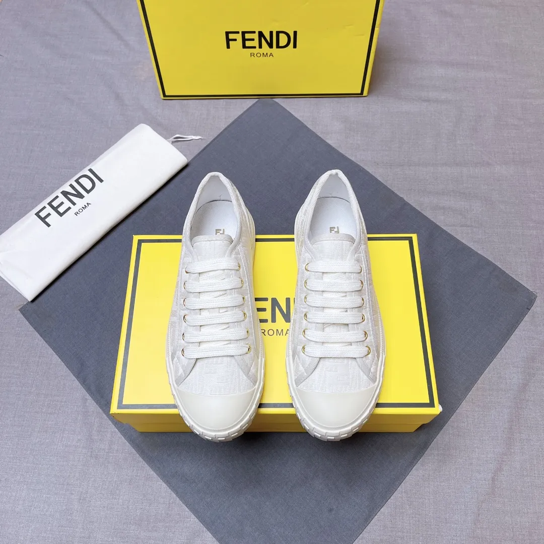 P380 men's shoes 💰Fendǐ Domino sneakers with jacquard FF pattern, embossed FF pattern on the toe, canvas upper, TPU customized outsole Size: 38-45 (customized for 45) No. 018
